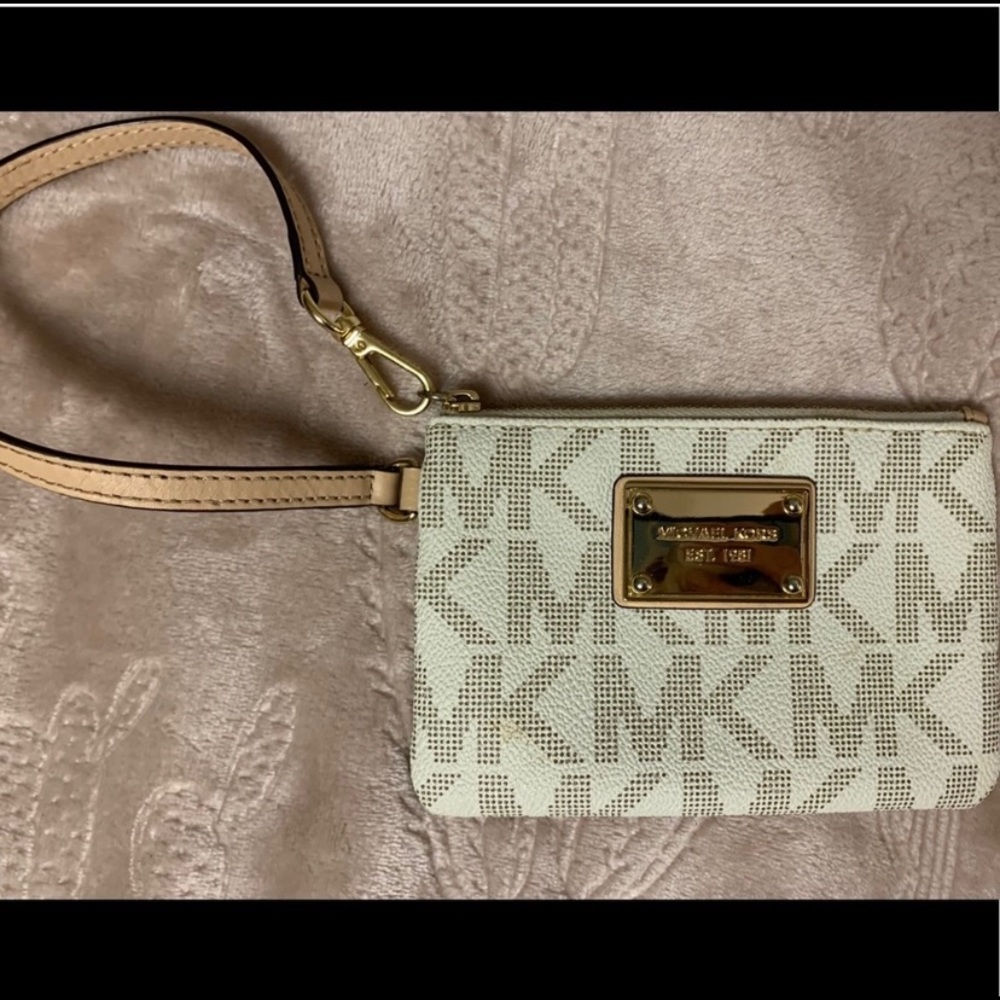Michael Kors Wristlet